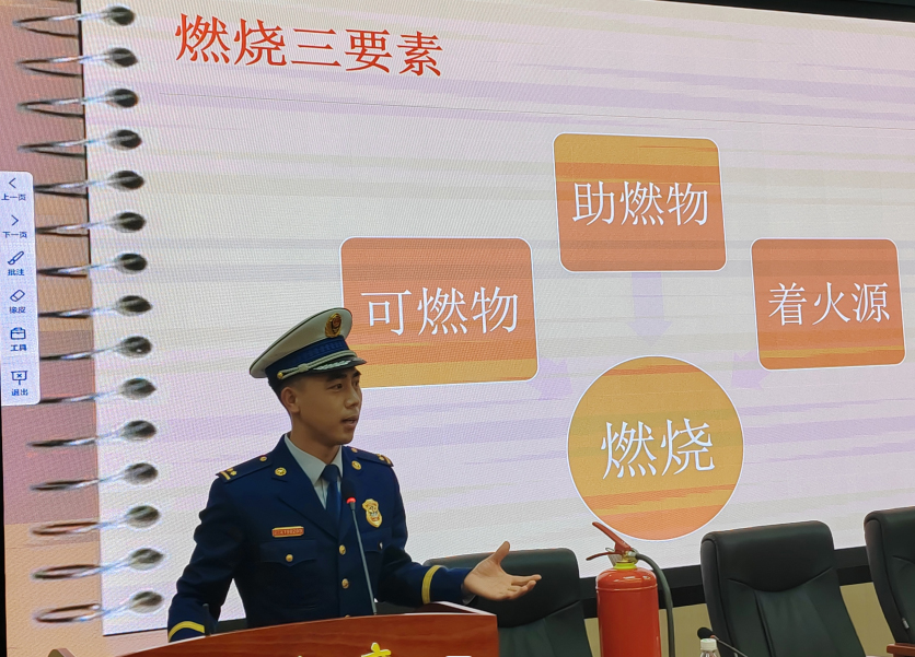 何富洪讲话.jpg