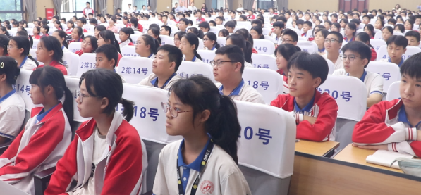 报道定稿-科学盛宴：科学家揭秘“光的世界”481.png