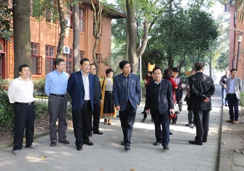 内江一中迎接西北大学考察团.jpg