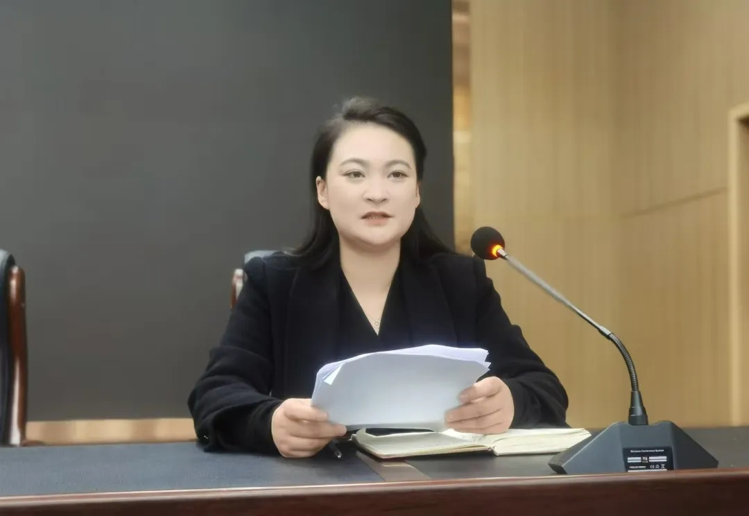 赖曜洲.jpg