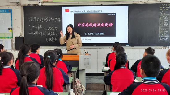 杏坛风暖唤新蕊，教苑花繁竞异芳733.png
