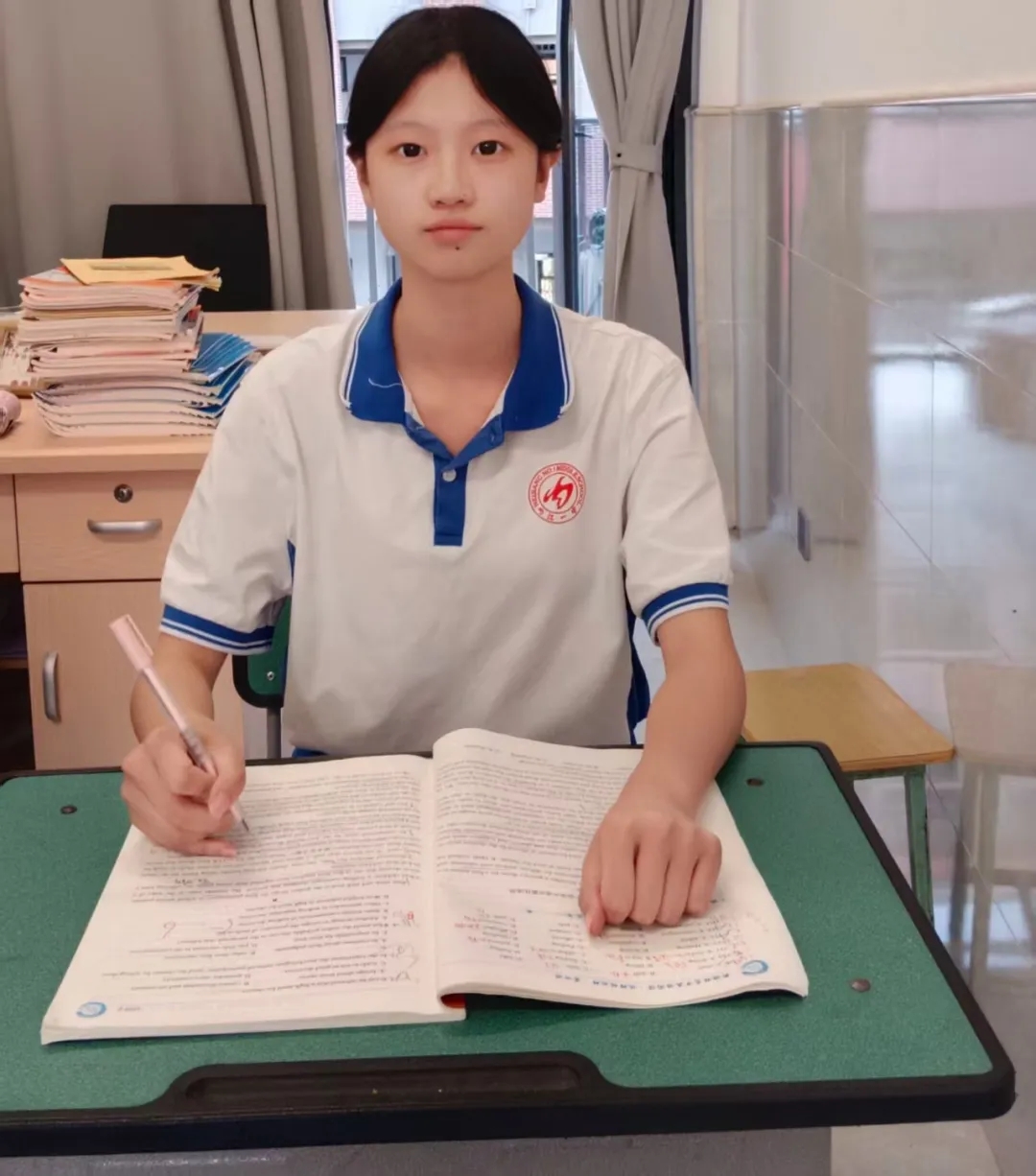 郑.jpg