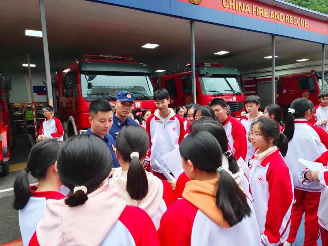 1763976226625015532.jpg 采访.jpg