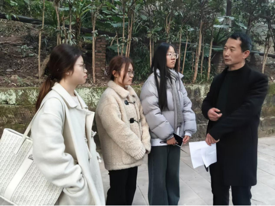 （定）校地协同育新人 德育实践促成长486.png